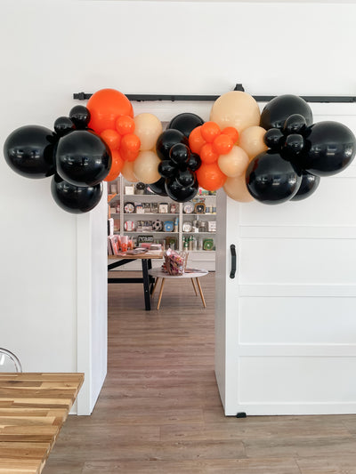 Halloween Balloon Garland To Go