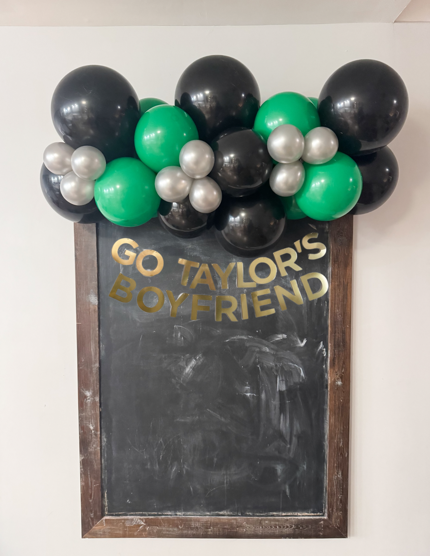 Super Bowl Grab & Go Garland