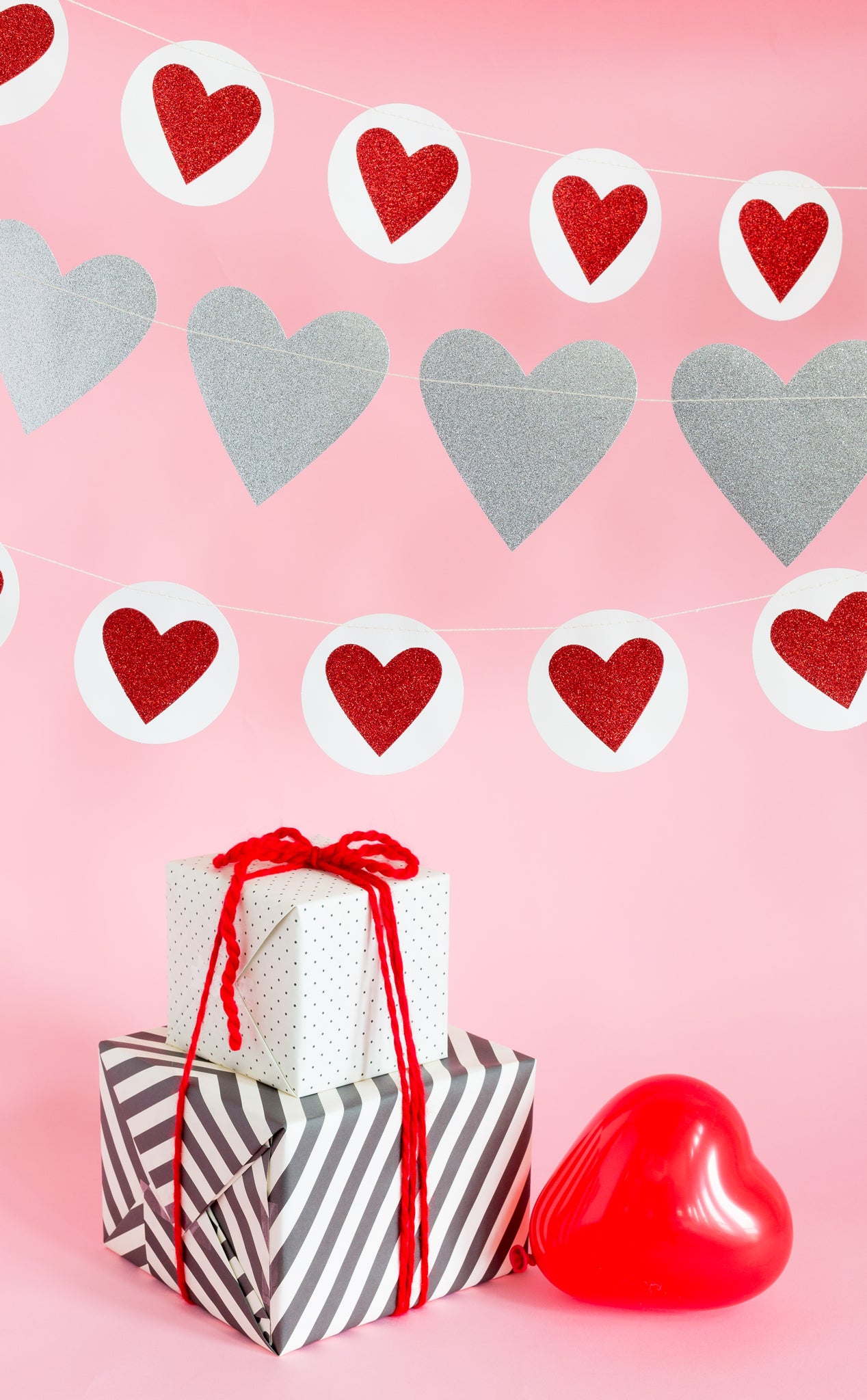 Valentine Heart and Circle Banner Set
